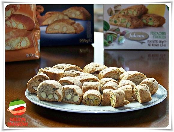 Cantucci - włoskie ciasteczka z migdałami i pistacjami