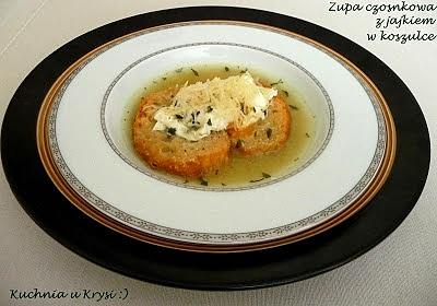 Zupa czosnkowa z jajkiem w koszulce