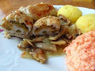 Roladki drobiowe z serem i warzywami