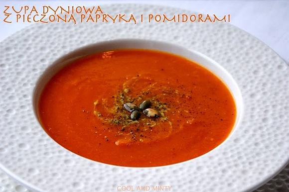 Zupa dyniowa z pieczoną papryką i pomidorami