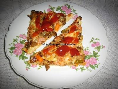 Pizza na śmietanowo-drożdżowym spodzie