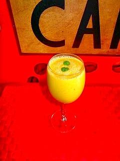 Koktajl z mango na bazie lassi