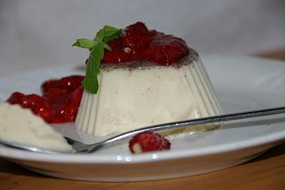 Panna Cotta z wanilią i likierem kokosowym