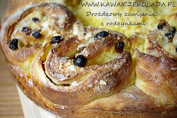 Drożdżowy zawijaniec z rodzynkami