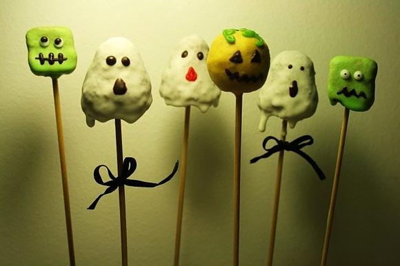 Halloween cake pops
