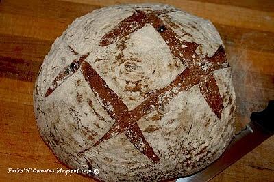 Chleb w ciemno z rodzynkami - przepis na pieczenie chleba