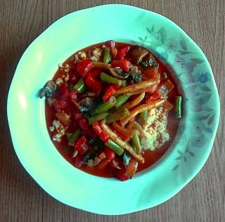 Warzywa w sosie curry z mleczkiem kokosowym