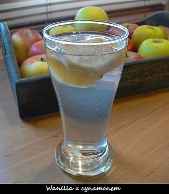 Kompot z jabłek