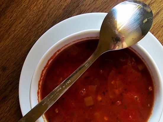 Pomidorowa z soczewicą i kaszą cous cous