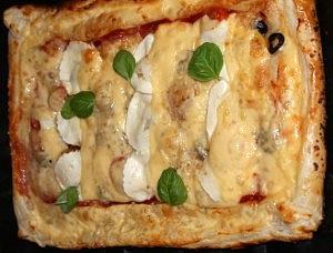 Pizza na cieście francuskim