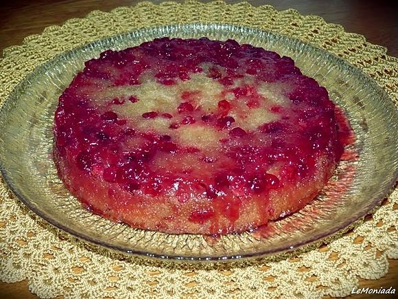 Odwrócone ciasto z żurawiną