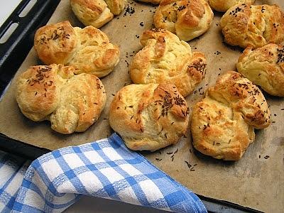 Drożdżowe bułeczki kaszubskie