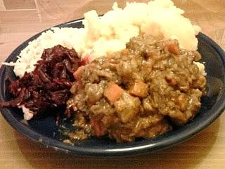 Gulasz wieprzowy z marchewką i cebulą