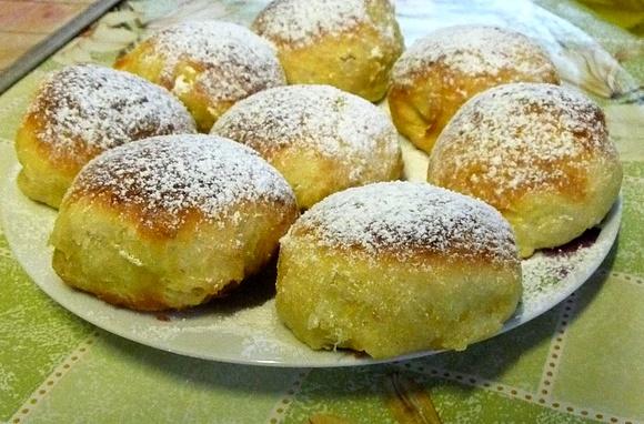 Drożdżówki z jabłkami