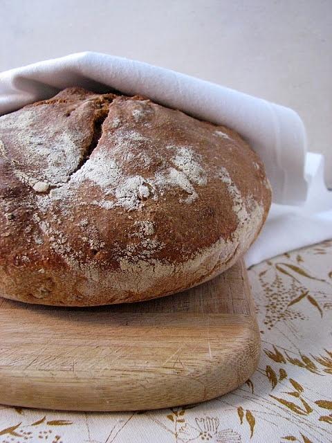 Chleb nocny z chrupiącą skórką bez wyrabiania