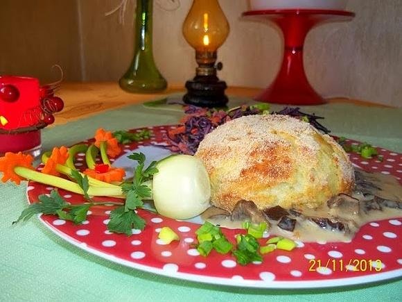 Bułeczki ziemniaczane z pieczarkami
