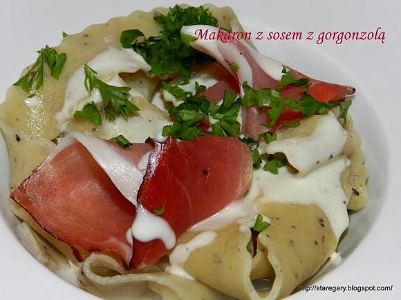 Makaron z sosem z Gorgonzolą