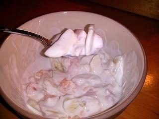 Jogurt naturalny z owocami