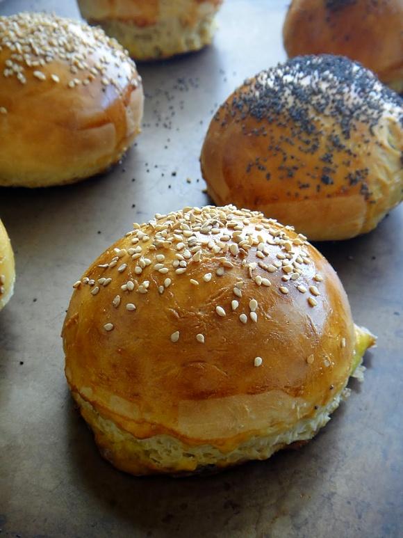 Burgerowe bułki - domowe przepisy na pyszne bułki na burgery