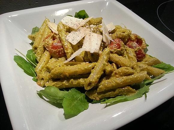 Makaron z pesto z rukoli