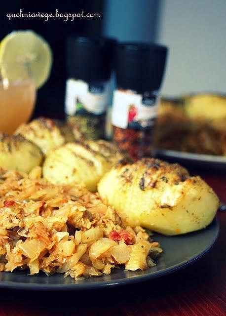 Bigos wegański bez mięsa z kapustą i ziemniakami