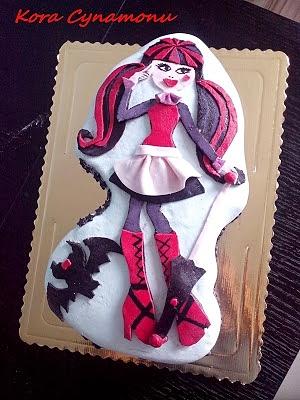 Tort draculaura monster high dla fana dziecięcych urodzin