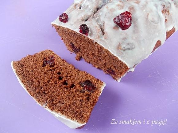 Kakaowo-rumowa babka z żurawiną
