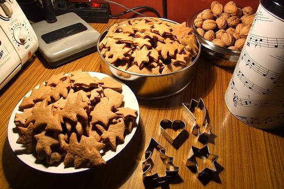 Pierniczki na boże narodzenie - przepis na pierniczki do przechowywania