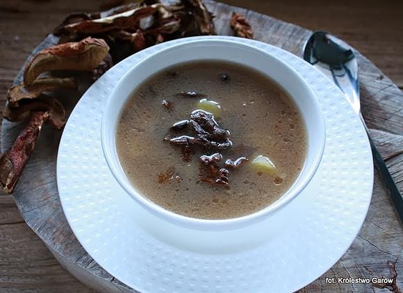 Zupa grzybowa na gęsinie