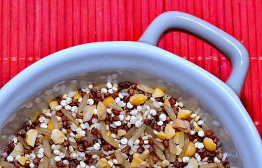 Quinoa i jej krewni – przepisy na dania z komosy ryżowej