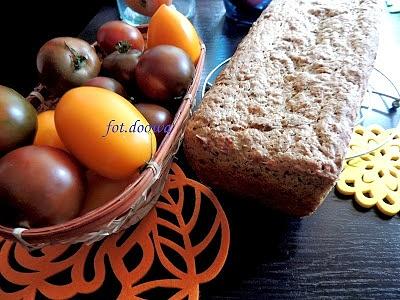 Chleb pszenno-żytni z czosnkiem niedźwiedzim