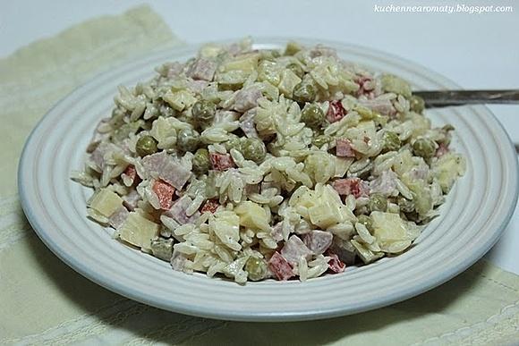 Sałatka z makaronem orzo