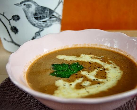Aromatyczny krem z suszonych borowików