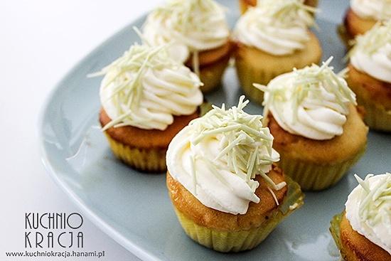 Babeczki waniliowe z lemon curd