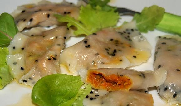 Piegowate pierogi z marchewką