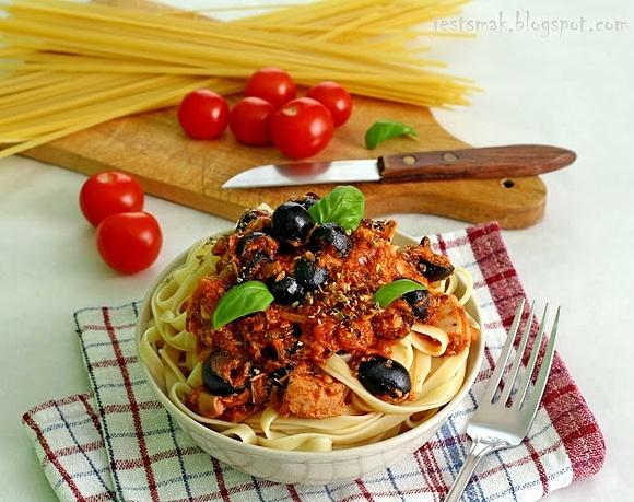 Makaron linguine z sosem tuńczykowym