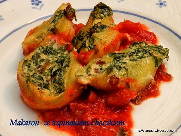 Makaron muszle ze szpinakiem boczkiem i jajkiem