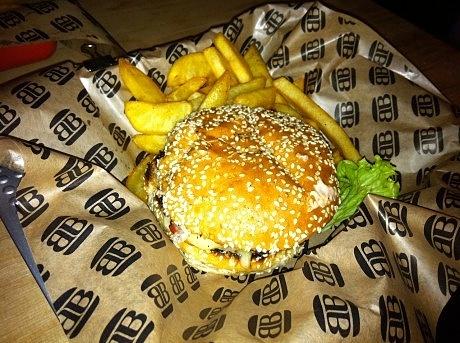 Bobby burger saska kępa otwarcie lokalu i promocja 50% zniżki