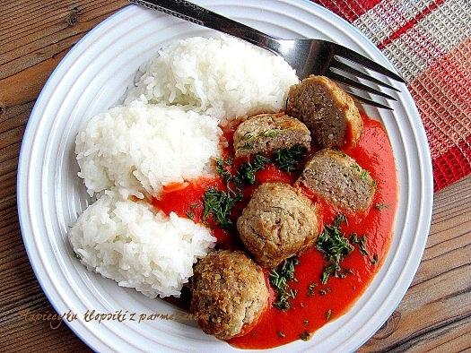 Szybkie klopsiki z sosem pomidorowym