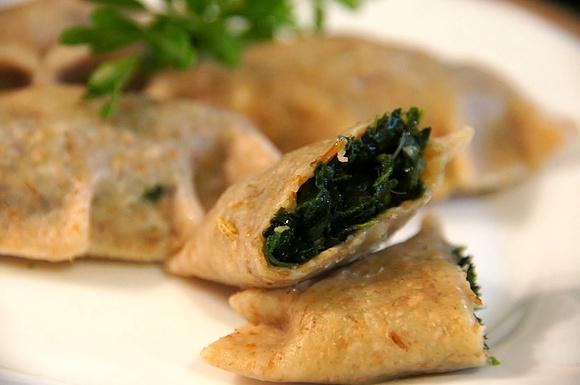 Pierogi razowe ze szpinakiem