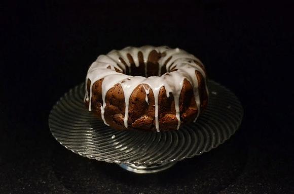 Świąteczna babka czekoladowa z rumowym lukrem