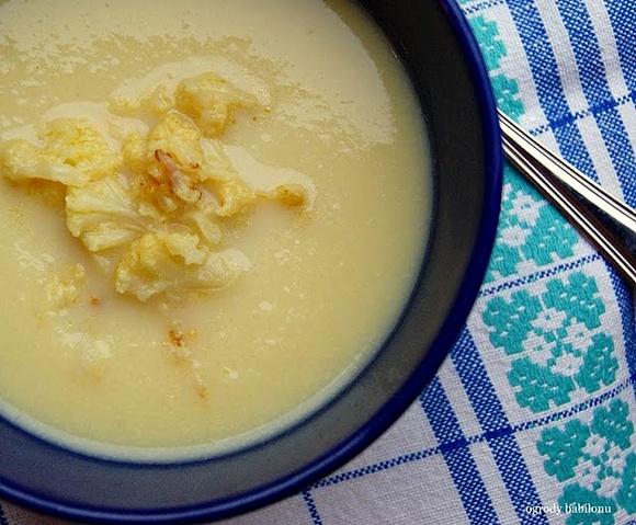 Zupa kalafiorowa z szafranem