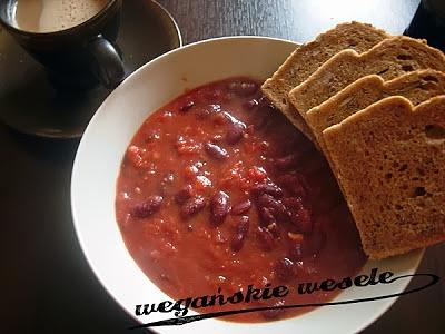 Baked beans na czerwono