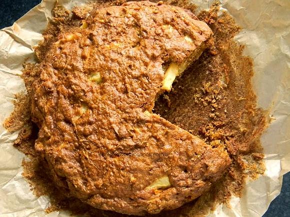 Ciasto marchewkowe z ananasem i wiórkami kokosowymi