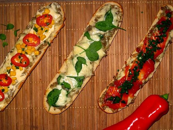 Zapiekanki z pieczarkami i serem mozzarella