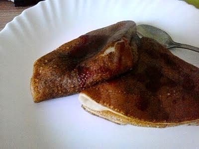 Bananowe naleśniki z bananowym nadzieniem