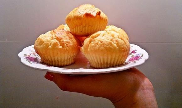 Pieczone muffinki cytrynowe na zimowe wieczory