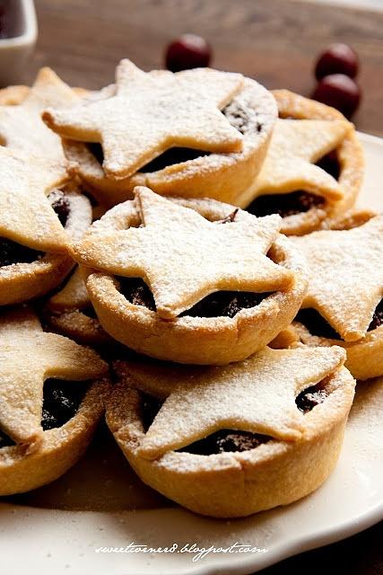 Świąteczne tarteletki z nadzieniem rodzynkowo-żurawinowym