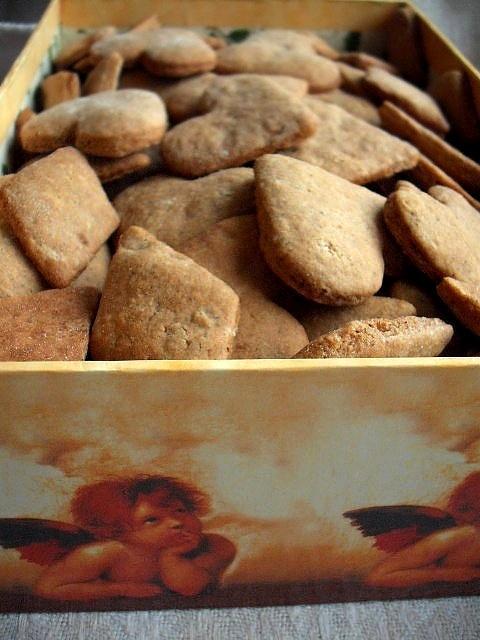 Pierniczki z miodem i przyprawami, około 254 ciasteczka