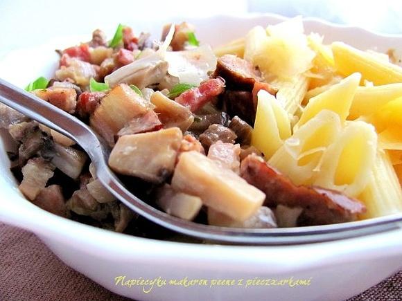 Penne z pieczarkami i kiełbasą